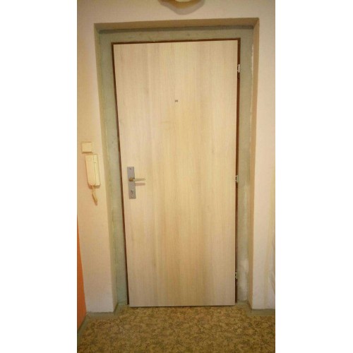 Bezpečnostní vchodové dveře do bytu